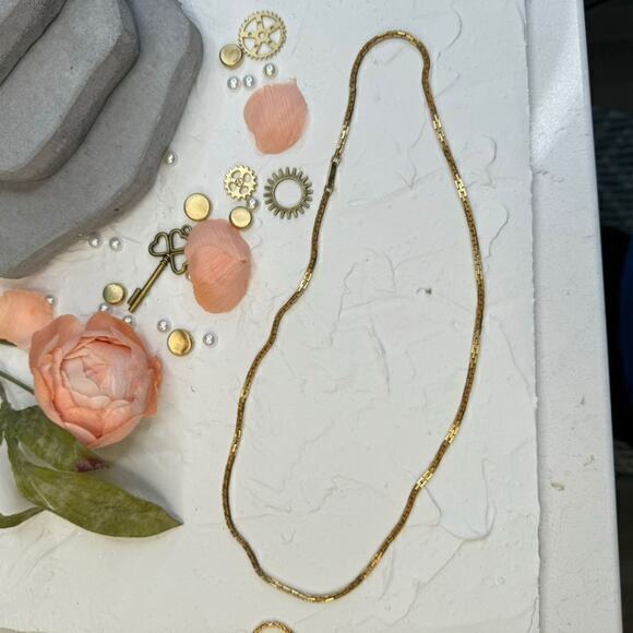 Sarah Coventry Gold‎ Plated Chain Necklace - Picture 6 of 7